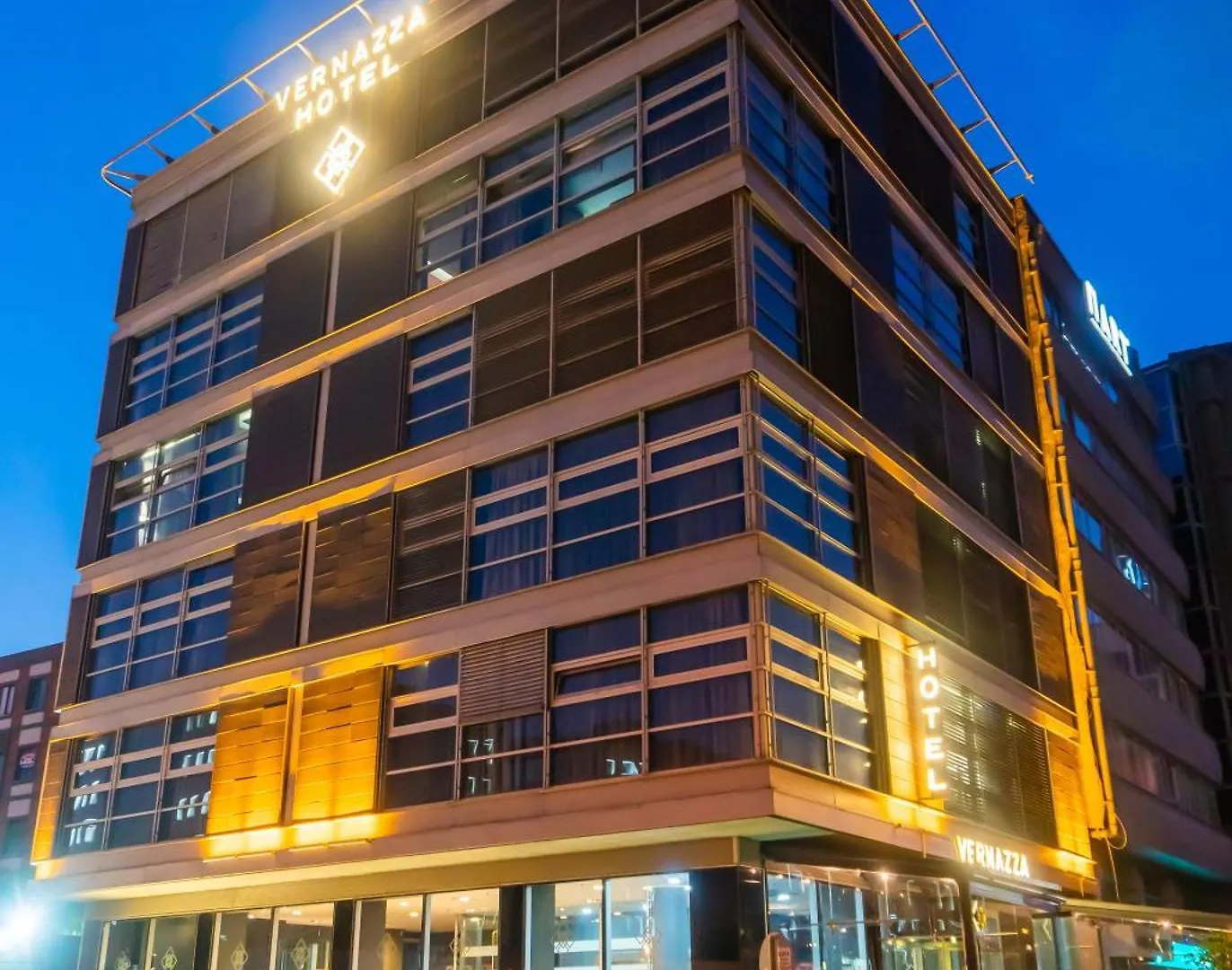 Vernazza Suites location